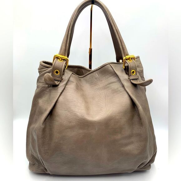 Authentic Very Large Vitello Lux Miu Miu 2way Satchel. Excellent preloved bag. - Picture 7 of 14